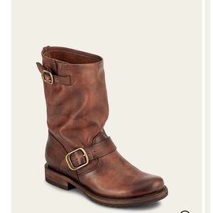 Frye Veronica boot, size 5, antiqued brown, like new